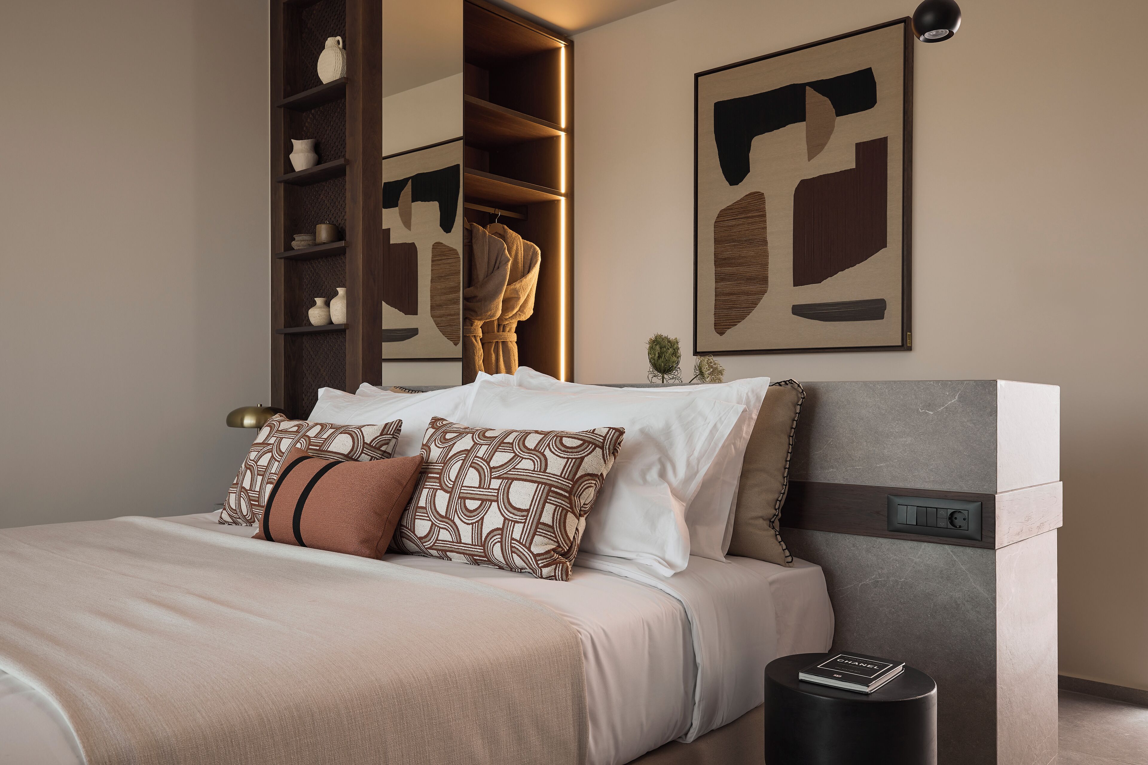 Suite, piscina privada | Ropa de cama hipoalergénica, minibar, caja fuerte