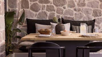 Suite, alberca privada | Terraza o patio