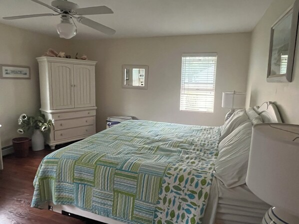 5 Schlafzimmer, Bügeleisen/Bügelbrett, WLAN