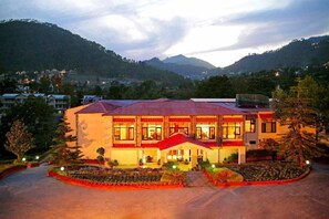 Exterior - Country Inn Tarika Riverside Resort Jim Corbett (Ramnagar)