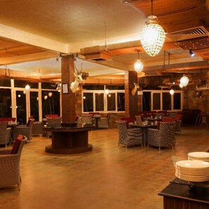 Dining - Country Inn Tarika Riverside Resort Jim Corbett (Ramnagar)