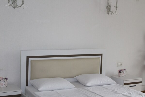 2 chambres, fer et planche à repasser, Wi-Fi, literie fournie