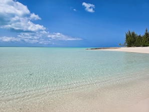 Beach nearby, sun loungers, beach towels