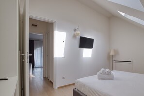 Apartment, 1 King Bed with Sofa bed