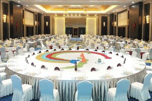 Unclassified image, 2 of 65, button - Qisheng Internation Hotel (Zibo)