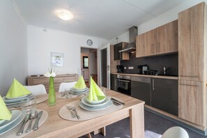 Kühlschrank, Ofen, Herdplatte, Geschirrspüler