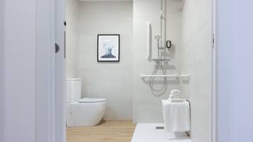 Basic Studio, Patio | Bathroom | Shower, hair dryer, towels