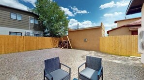 Terrace/patio - Trendy Downtown Remodel Home 2/2 w/King Beds & W/D (Albuquerque)