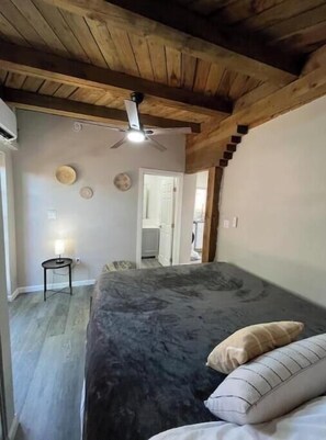 1 bedroom, iron/ironing board, travel cot, free WiFi