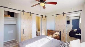 1 bedroom, iron/ironing board, travel cot, free WiFi