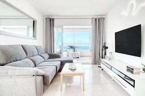Luxury Penthouse, Balcony, City View | Living area