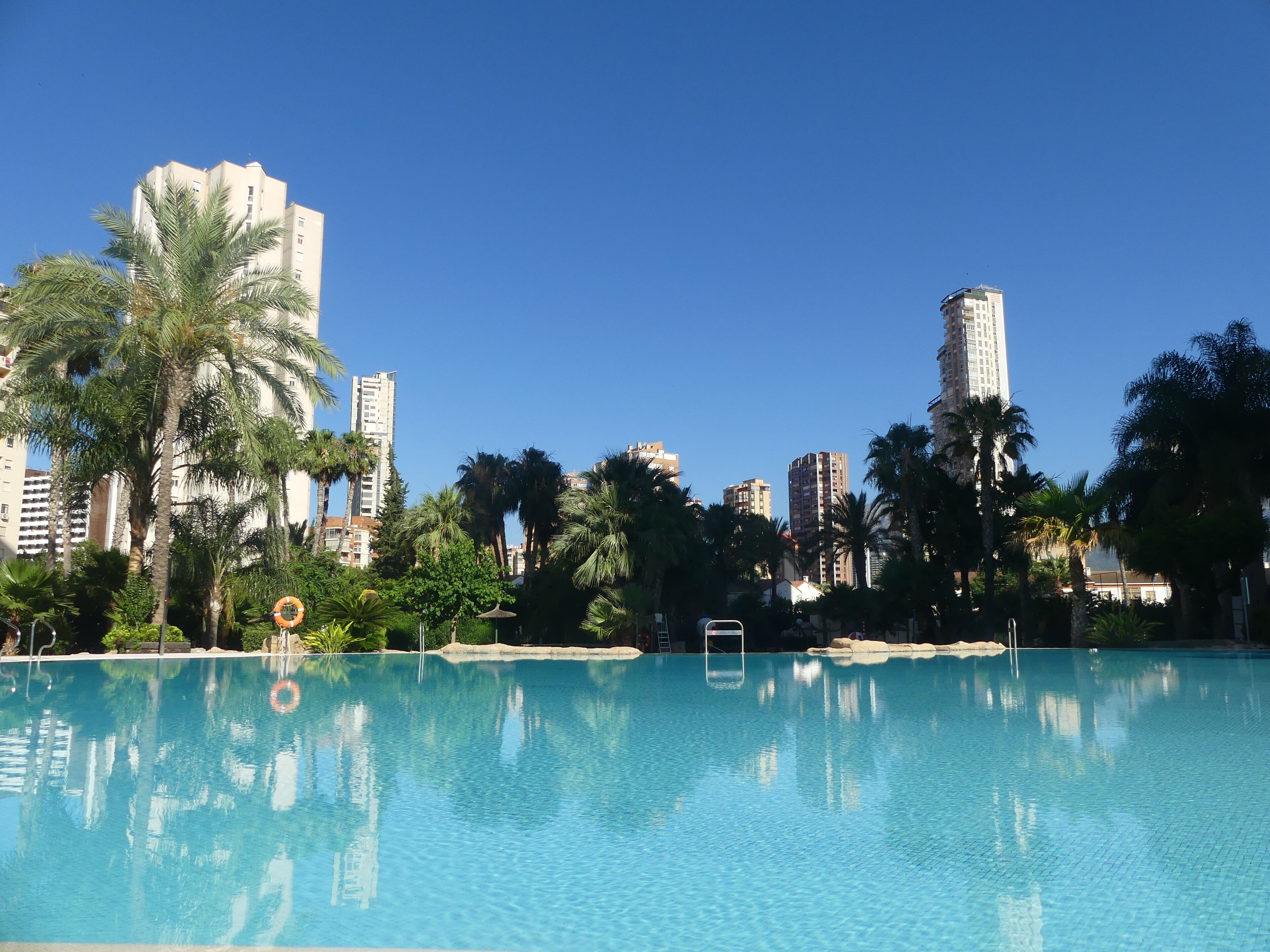 Piscine couverte, piscine extérieure (ouverte en saison)