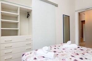 1 bedroom, WiFi - Panoramic Apartment, steps from the City Center (Trieste)