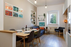 Dining - Panoramic Apartment, steps from the City Center (Trieste)