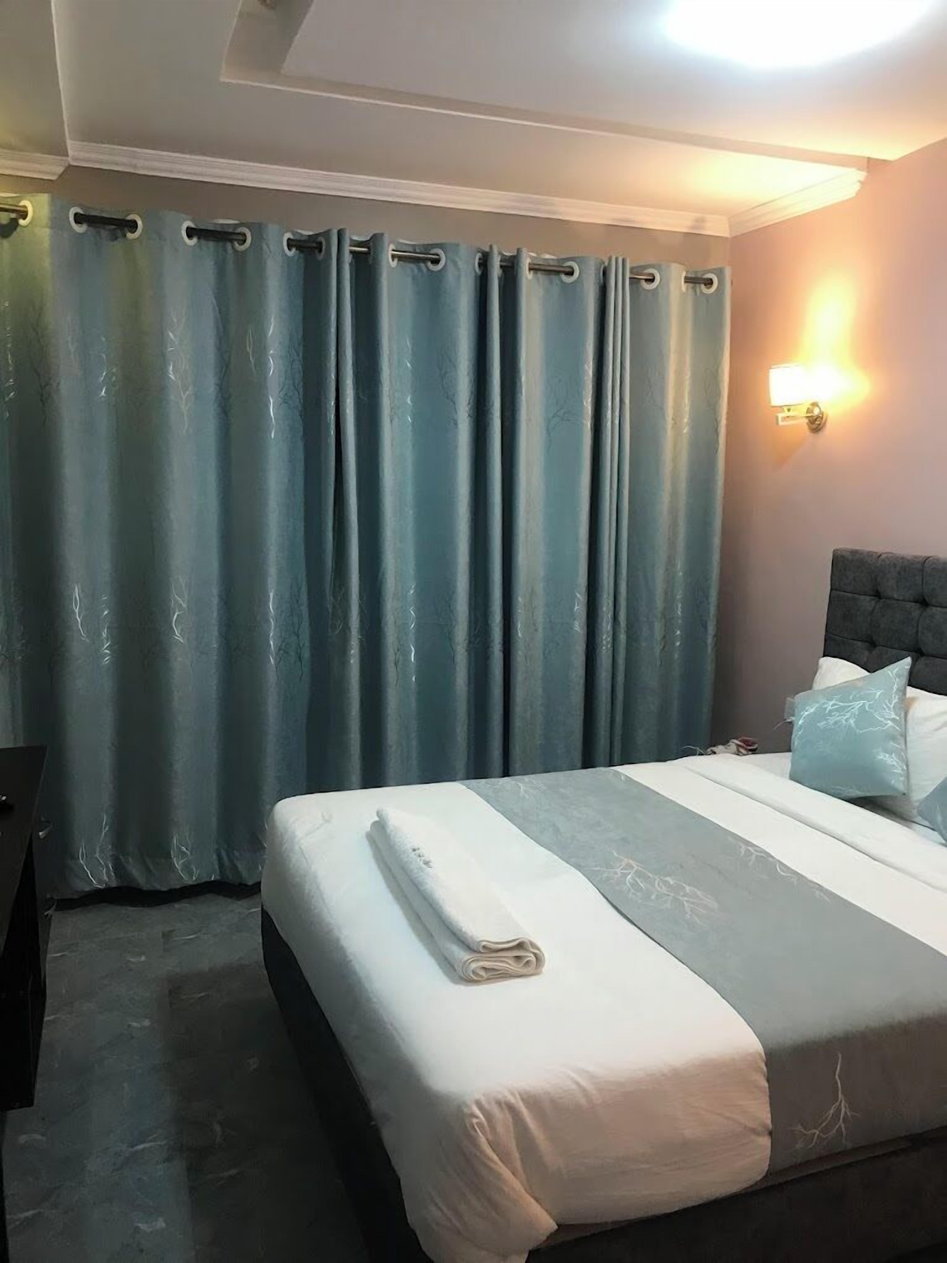 Single Room | Free WiFi, bed sheets