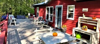 Top of the Mountain • SNOW • 5 minutes to SKI • FIRE PLACE