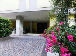 Apartment, 2 Bedrooms, Balcony, Ocean View | Exterior detail