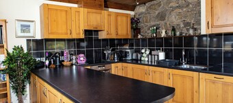 Cosy, pet friendly cottage on the Atlantic west coast of the Isle of Lewis