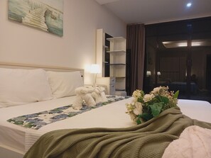 3 chambres, fer et planche à repasser, Wi-Fi, draps fournis