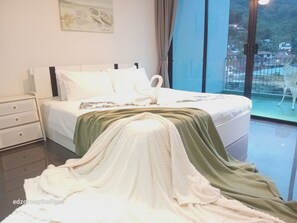 3 chambres, fer et planche à repasser, Wi-Fi, draps fournis