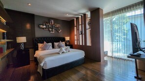 Villa – premium, 3 soverom, kjæledyr tillatt, bassengutsikt | Sengetøy av topp kvalitet, safe på rommet og blendingsgardiner