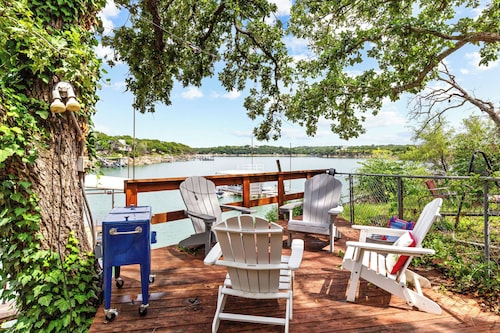 Great views, Cisco Lake House, Fishing, Private Dock, Up to 14 ppl, 4 bed 3 bath