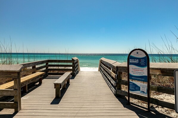 Liegestühle, Strandtücher