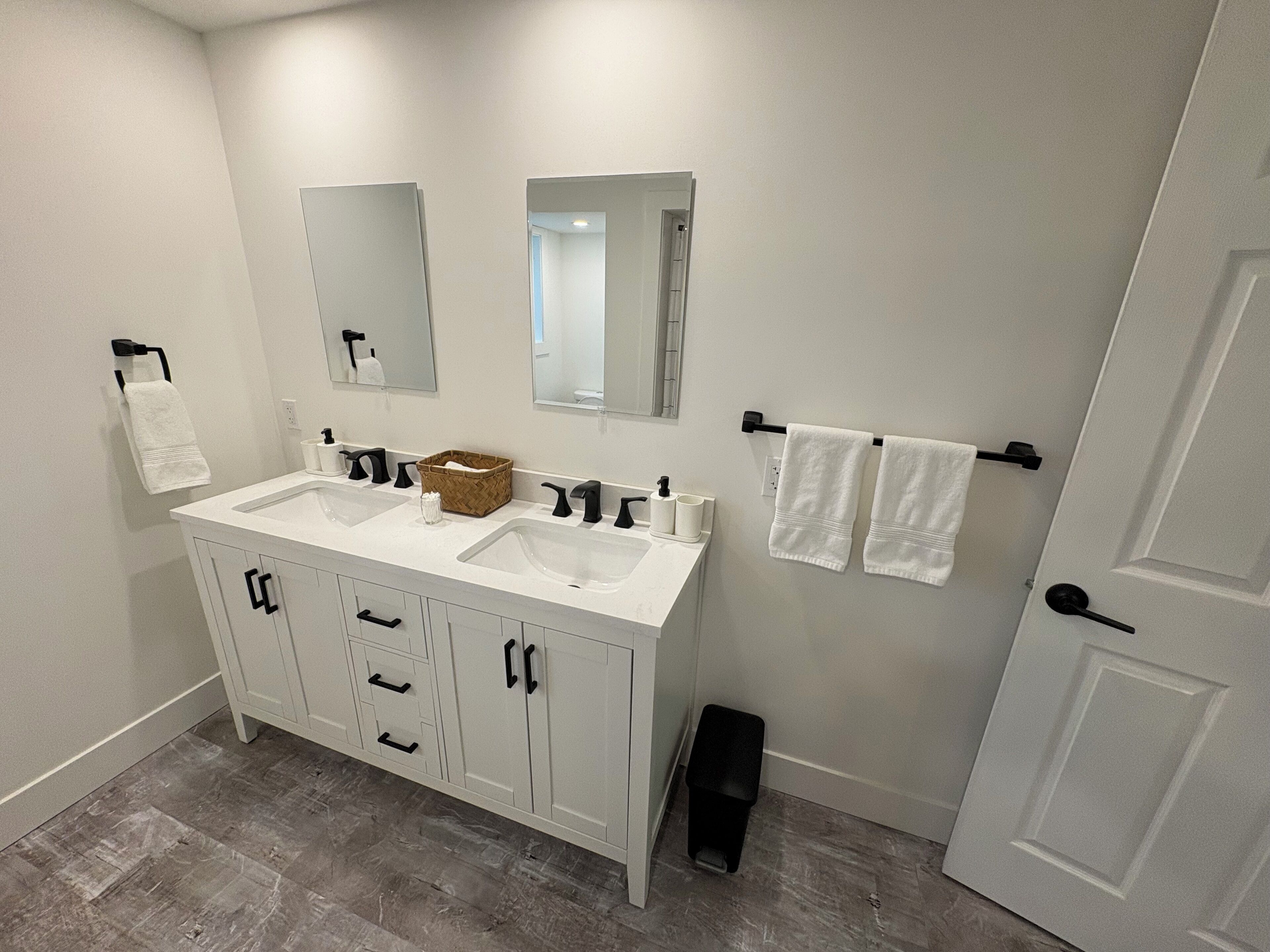 Handtücher, Seife, Shampoo, Toilettenpapier
