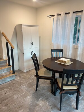 Dining - Okanagan Lake Retreat • Near Beach, Dock & Wineries • Stylish & Cozy (Kelowna)