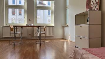 1 habitación, wifi y ropa de cama