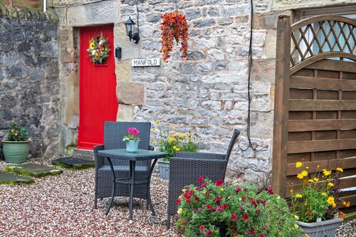 Manifold Cottage - Central and Cosy