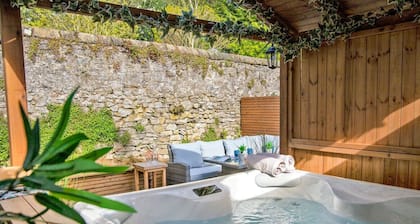 Beech Cottage - Central Luxury