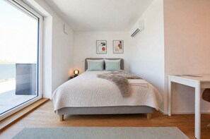 3 chambres, bureau, fer et planche à repasser, Wi-Fi gratuit