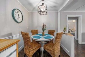 Standard House, Patio, Garden View | In-room dining