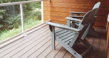 Newly remodeled and close to the beach!