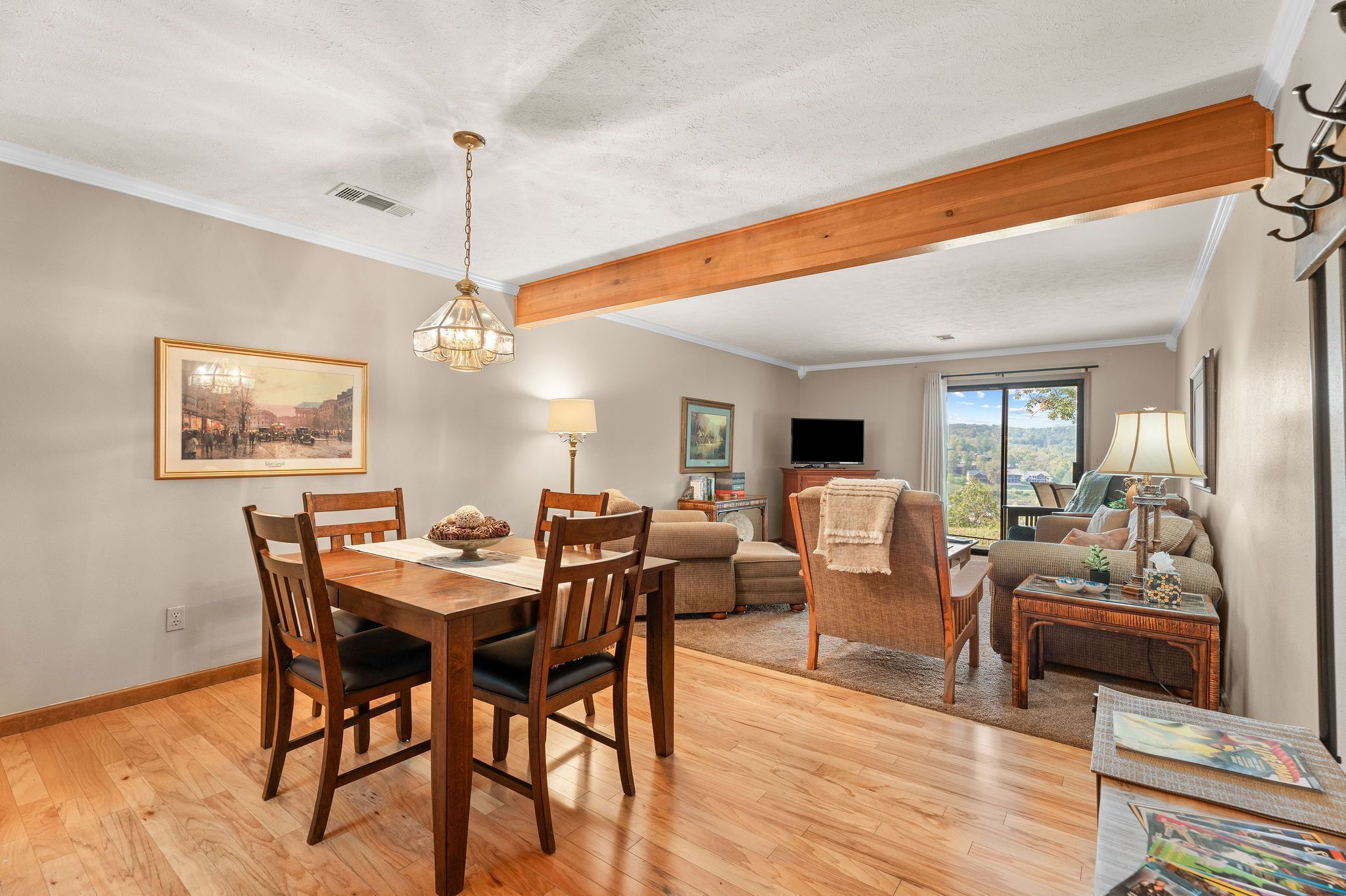 المنشأة من الداخل