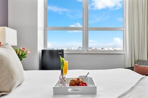 Iron/ironing board, travel cot, WiFi, bed sheets