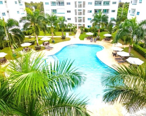 Charming, elegant 2-bedroom condo with WiFi, AC in delightful Playa Juan Dolio