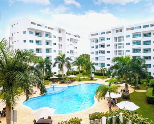 Charming, elegant 2-bedroom condo with WiFi, AC in delightful Playa Juan Dolio
