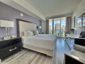 Iron/ironing board, travel crib, WiFi, bed sheets