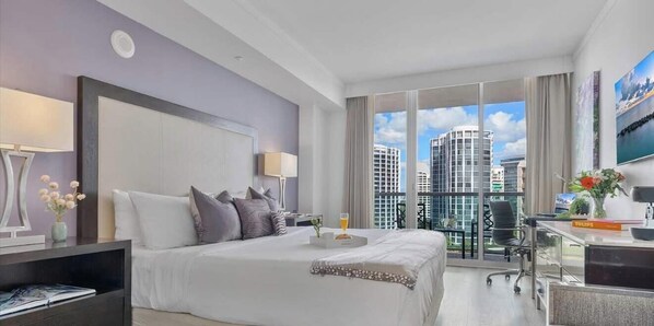 Bügeleisen/Bügelbrett, Reisekinderbett, WLAN, Bettwäsche