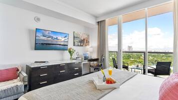 Bügeleisen/Bügelbrett, Reisekinderbett, WLAN, Bettwäsche