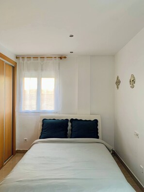 Apartment, 3 Bedrooms, Smoking | 3 bedrooms
