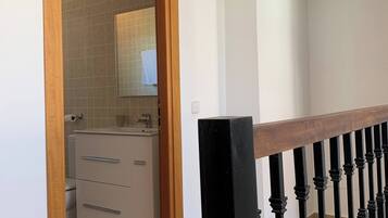 Apartment, 3 Bedrooms, Smoking | Interior