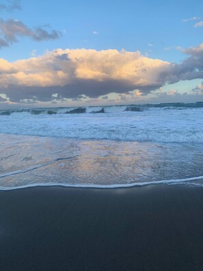 Apartment, 3 Bedrooms, Smoking | Beach