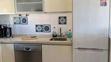 Apartamento, 3 habitaciones, fumadores | Cocina privada