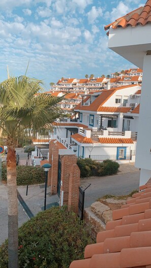 Apartament, 3 dormitoris, fumadors | Àrea exterior de l'allotjament