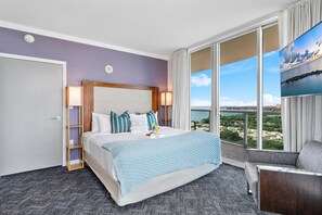 1 bedroom, iron/ironing board, travel crib, WiFi - FIFA World Cup | Expansive View Suite (Miami)