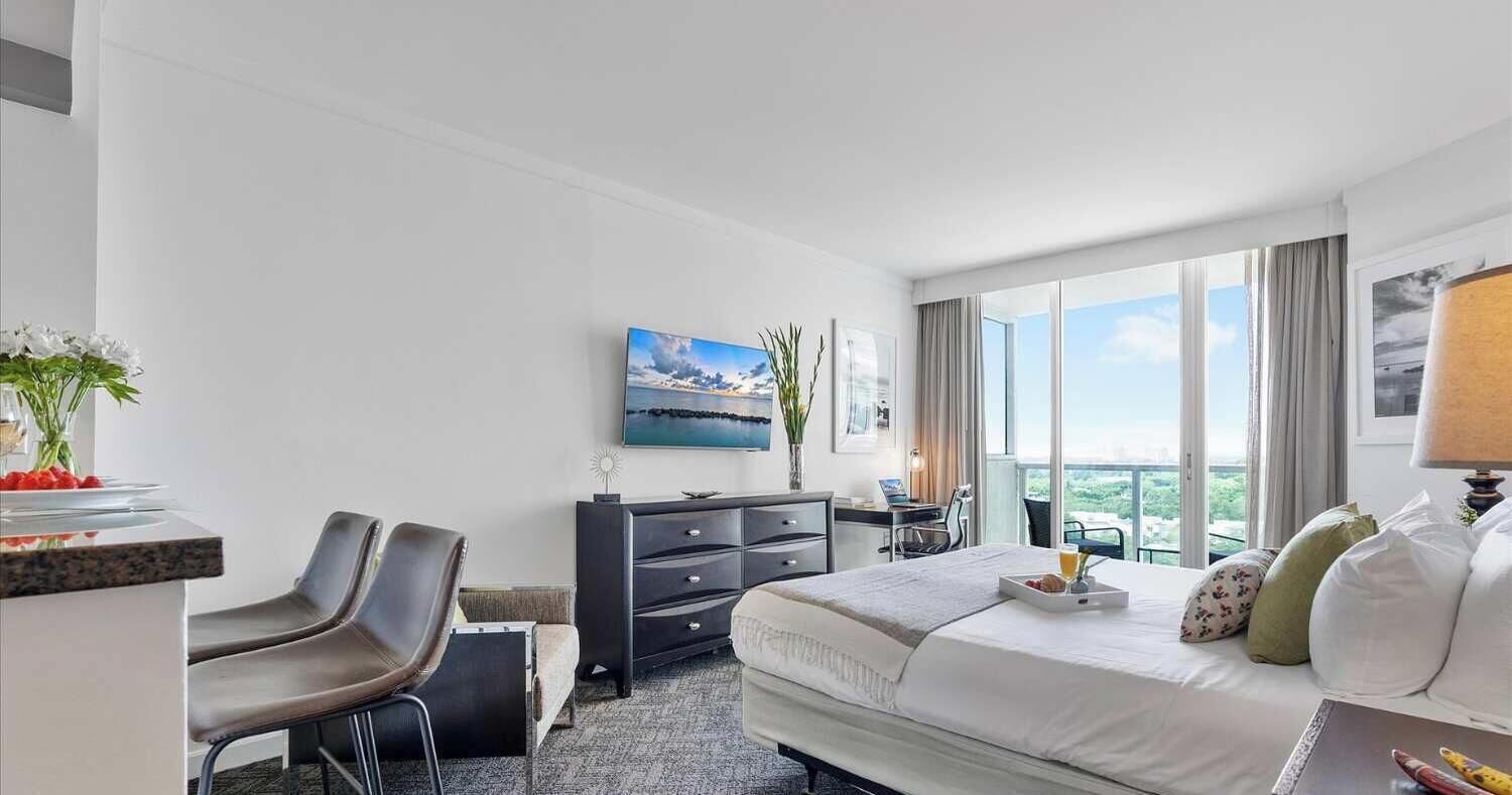 Iron/ironing board, travel crib, WiFi, bed sheets