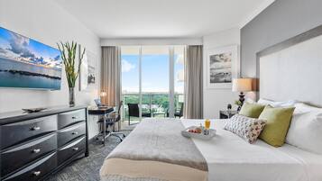 Bügeleisen/Bügelbrett, Reisekinderbett, WLAN, Bettwäsche